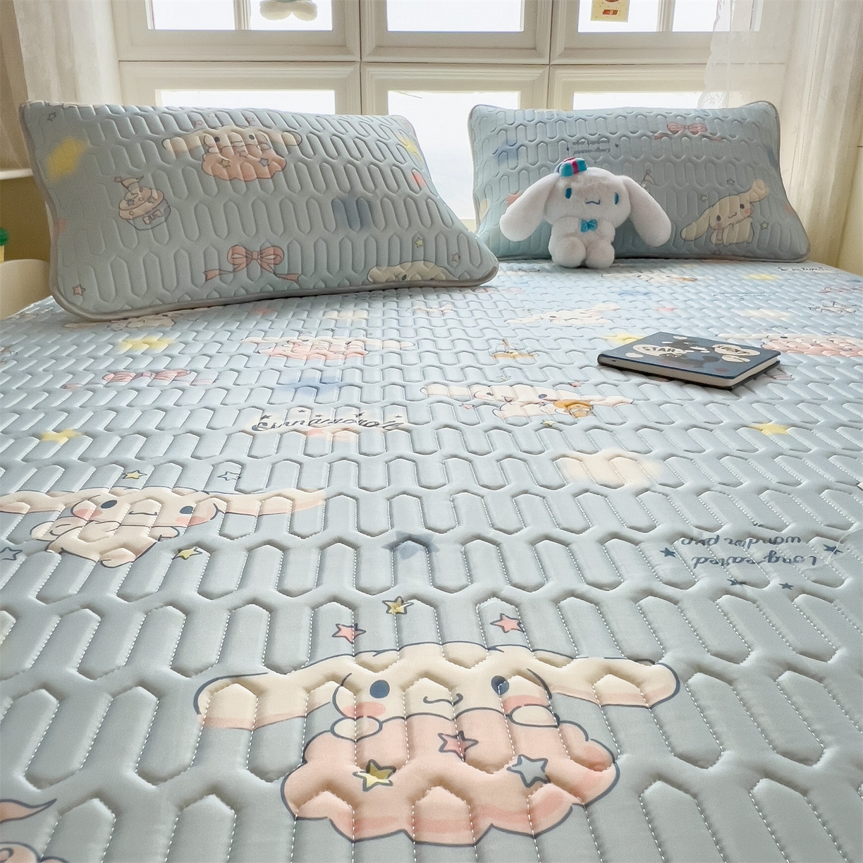 91家纺网 家纺一手货源 找家纺 兄弟坊 2026新款正版授权卡通乳胶凉席软凉席席子 闪闪玉桂狗