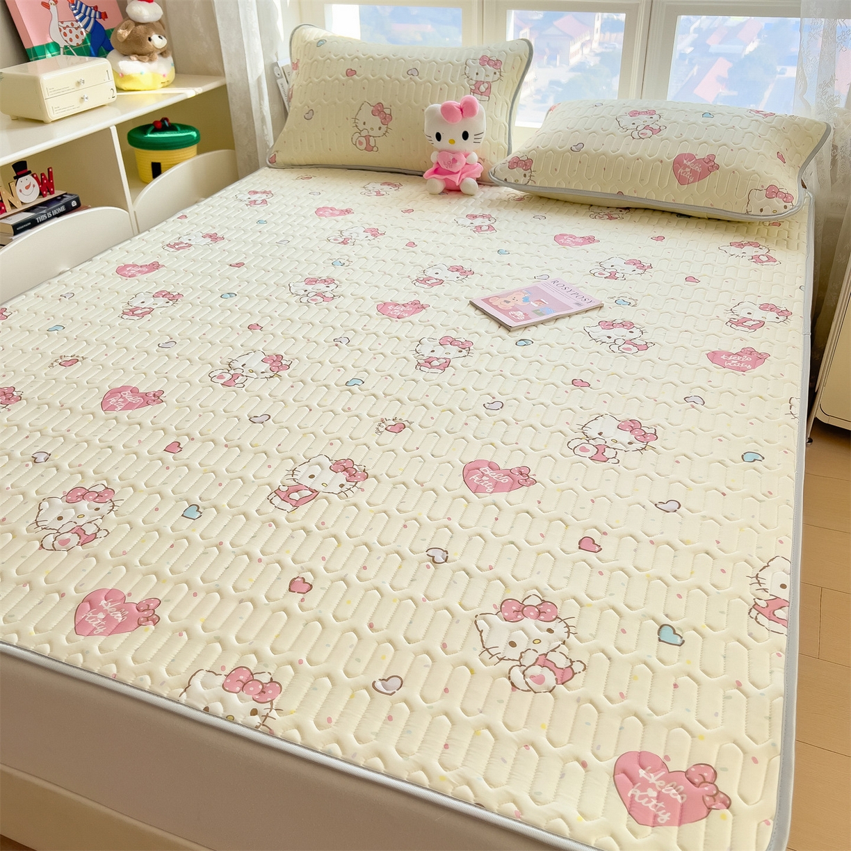 91家纺网 家纺一手货源 找家纺 兄弟坊 2026新款正版授权卡通乳胶凉席软凉席席子 乖乖凯蒂