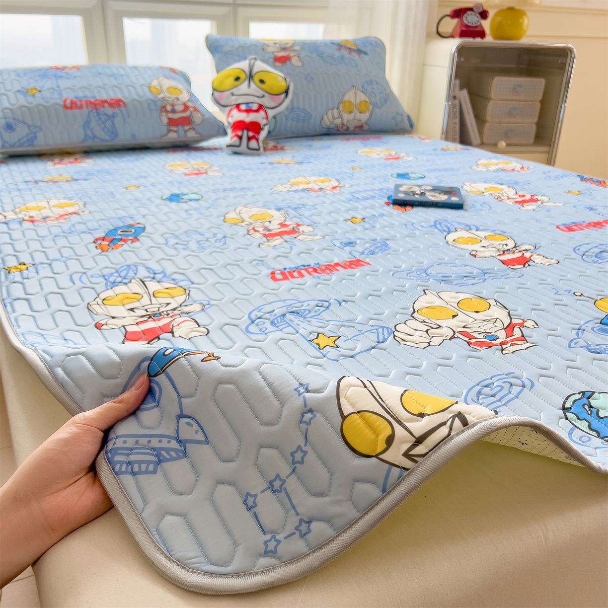 91家纺网 家纺一手货源 找家纺 兄弟坊 2026新款正版授权卡通乳胶凉席软凉席席子 奥特曼蓝