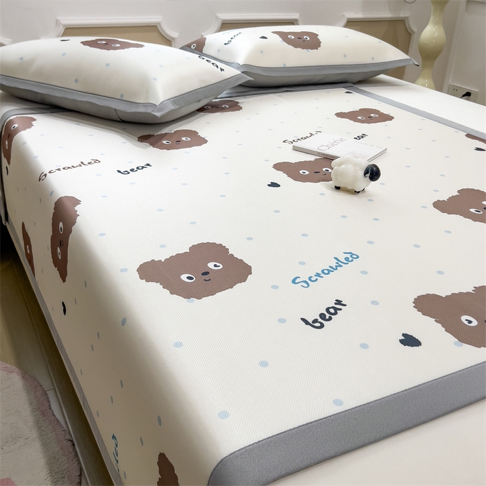 91家纺网 家纺一手货源 找家纺 布凡家居 2026新款卡通冰丝印花凉席 萌趣小熊