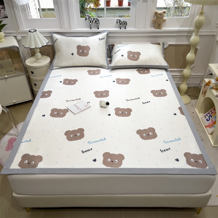 91家纺网 家纺一手货源 找家纺 布凡家居 2026新款卡通冰丝印花凉席 萌趣小熊