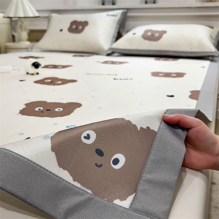 91家纺网 家纺一手货源 找家纺 布凡家居 2026新款卡通冰丝印花凉席 萌趣小熊