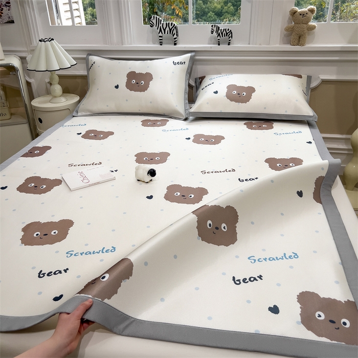 91家纺网 家纺一手货源 找家纺 布凡家居 2026新款卡通冰丝印花凉席 萌趣小熊