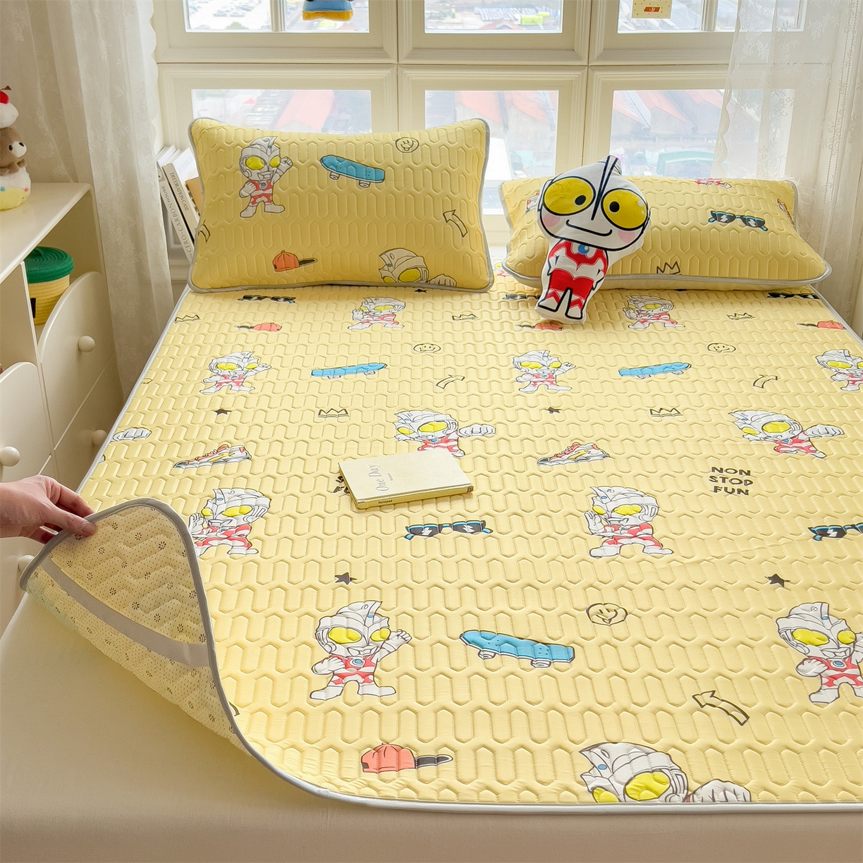 91家纺网 家纺一手货源 找家纺 兄弟坊 2026新款正版授权卡通乳胶凉席软凉席席子 阳光奥特