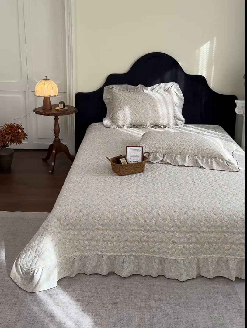 91家纺网 家纺一手货源 找家纺 庭笙 2026新款法式复古花边夹棉床盖床盖四件套 春意玫瑰-绿