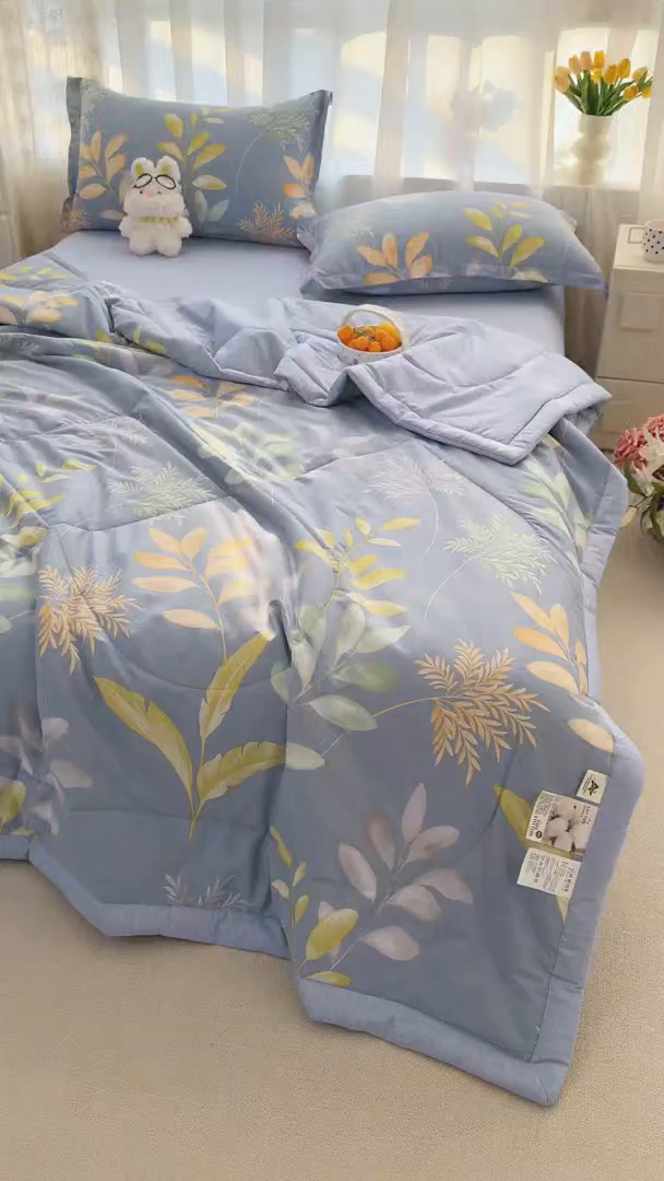91家纺网 家纺一手货源 找家纺 寝美资家居 2026新款A类里外全棉夏凉被四件套-风格一 小蓝町