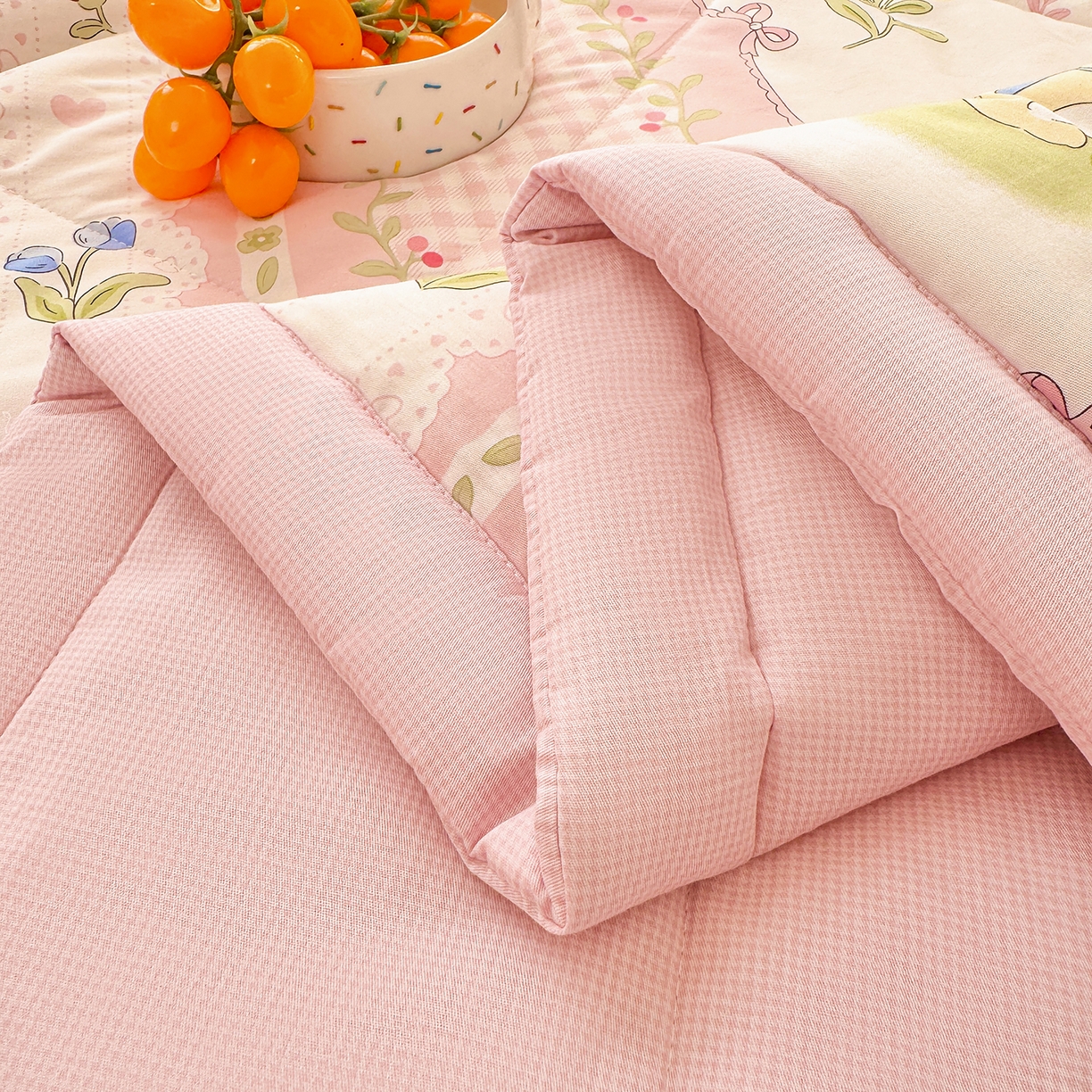 91家纺网 家纺一手货源 找家纺 寝美资家居 2026新款A类里外全棉夏凉被四件套-风格一 小花絮