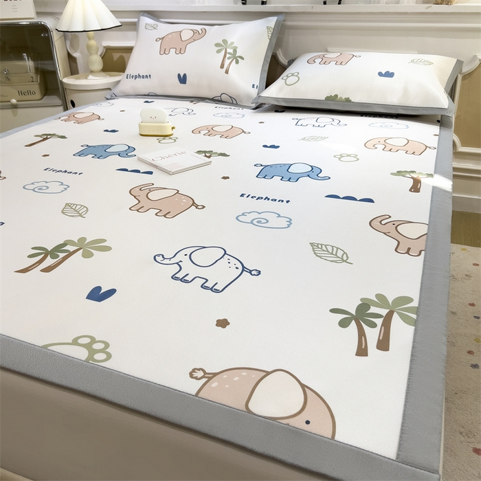 91家纺网 家纺一手货源 找家纺 布凡家居 2026新款卡通冰丝印花凉席 萌象乐园