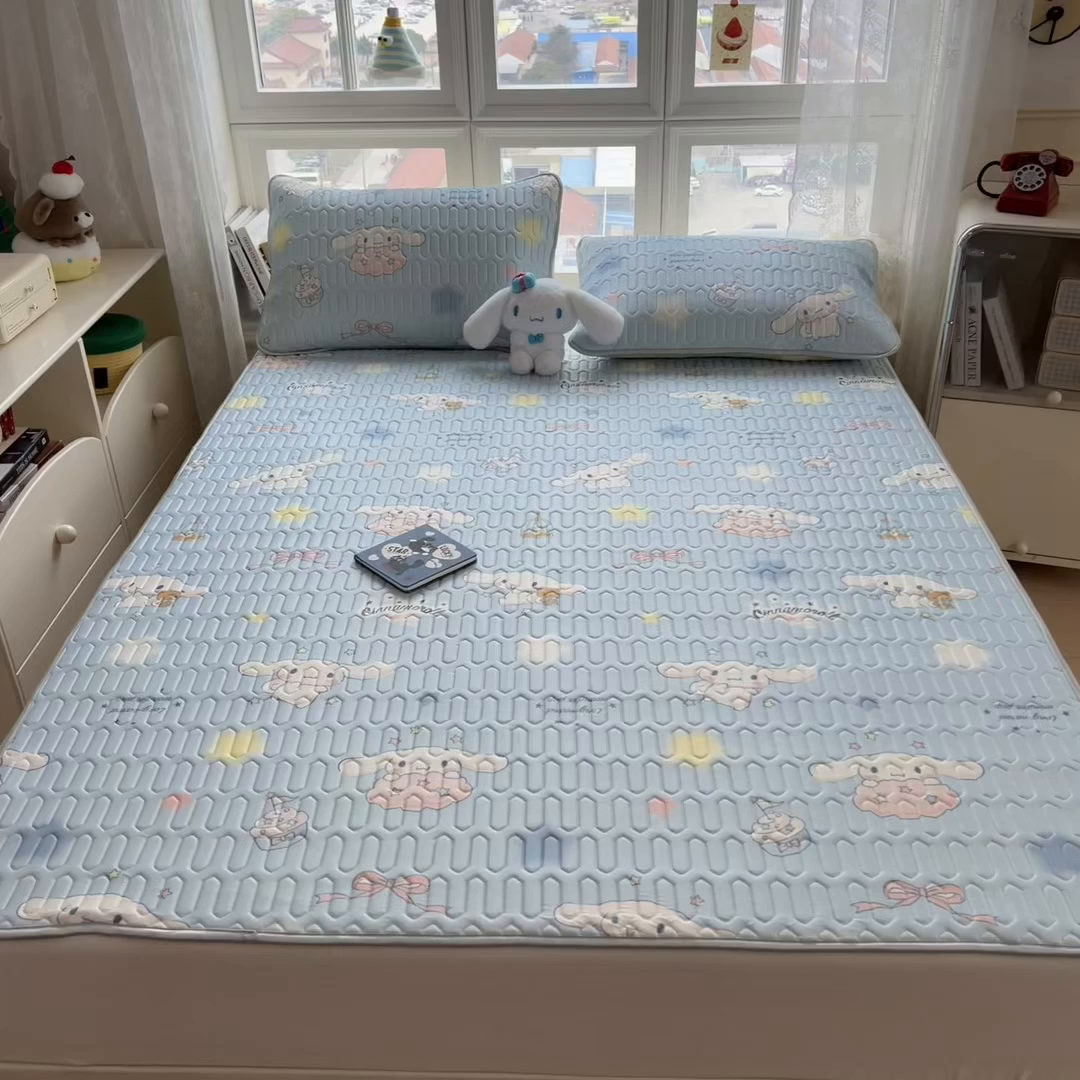 91家纺网 家纺一手货源 找家纺 兄弟坊 2026新款正版授权卡通乳胶凉席软凉席席子 闪闪玉桂狗
