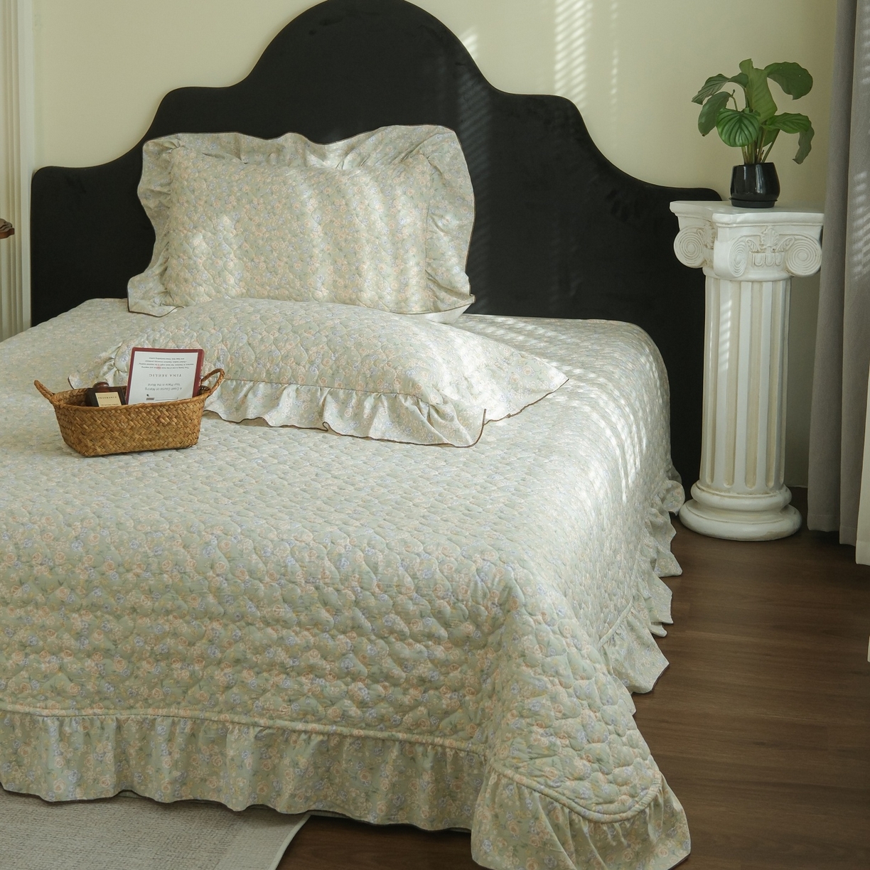 91家纺网 家纺一手货源 找家纺 庭笙 2026新款法式复古花边夹棉床盖床盖四件套 春意玫瑰-绿