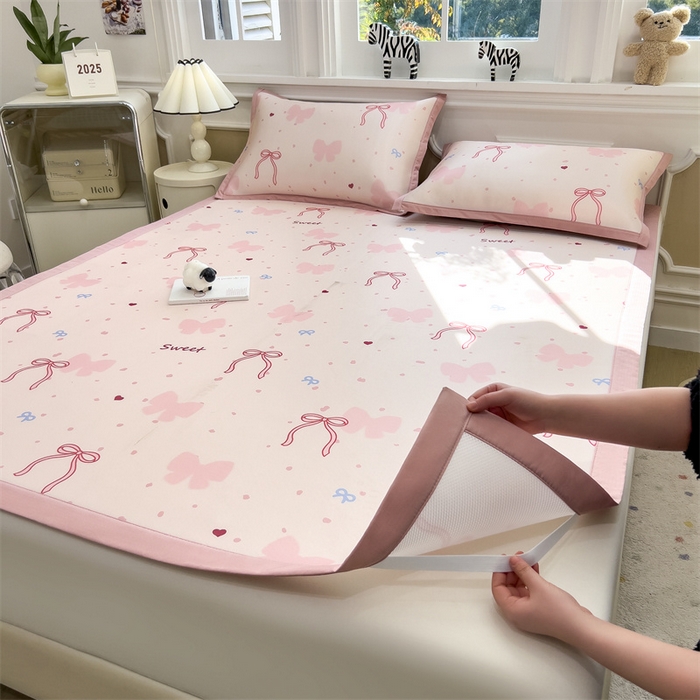 91家纺网 家纺一手货源 找家纺 布凡家居 2026新款卡通冰丝印花凉席 甜梦蝴蝶结