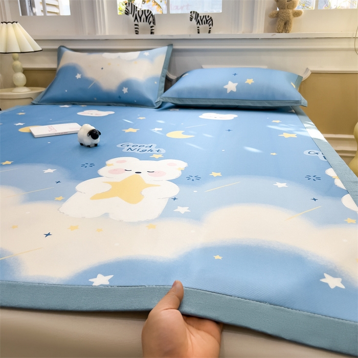 91家纺网 家纺一手货源 找家纺 布凡家居 2026新款卡通冰丝印花凉席 星河兔