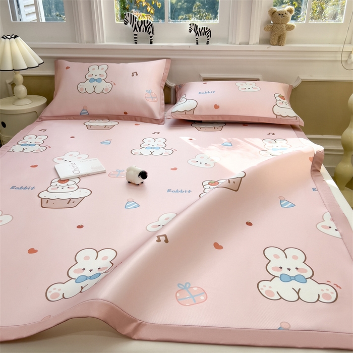 91家纺网 家纺一手货源 找家纺 布凡家居 2026新款卡通冰丝印花凉席 幸福小兔