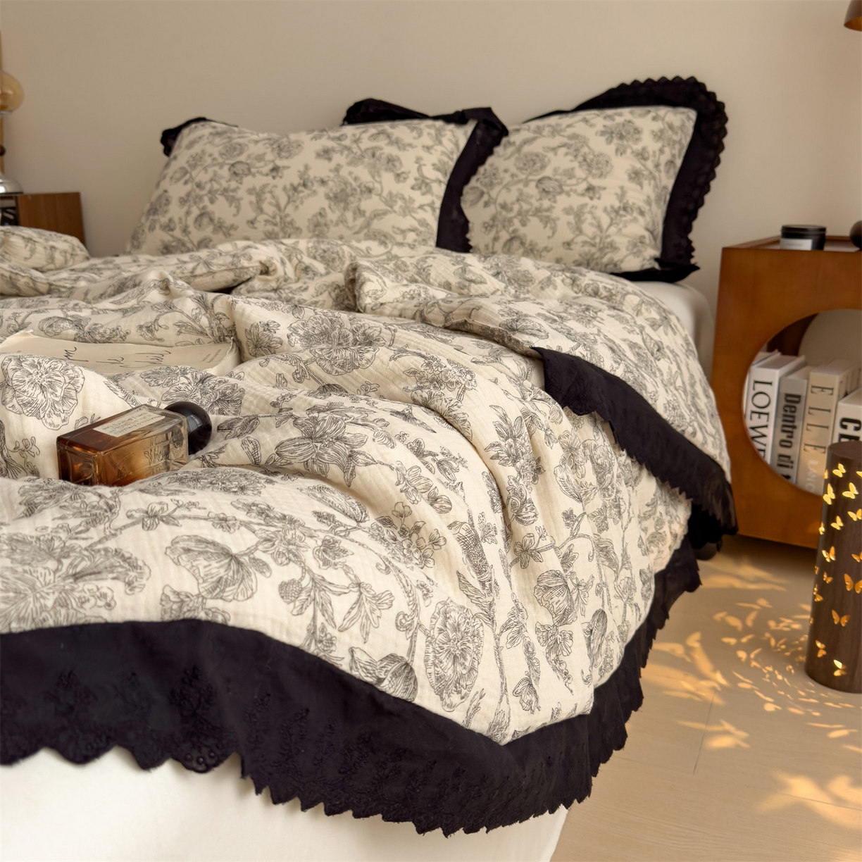 91家纺网 家纺一手货源 找家纺 兄弟坊 2026新款A类美拉德全棉韩版皱皱纱花边大豆夏被夏凉被空调被午睡被 皱皱纱花边款-墨花织梦