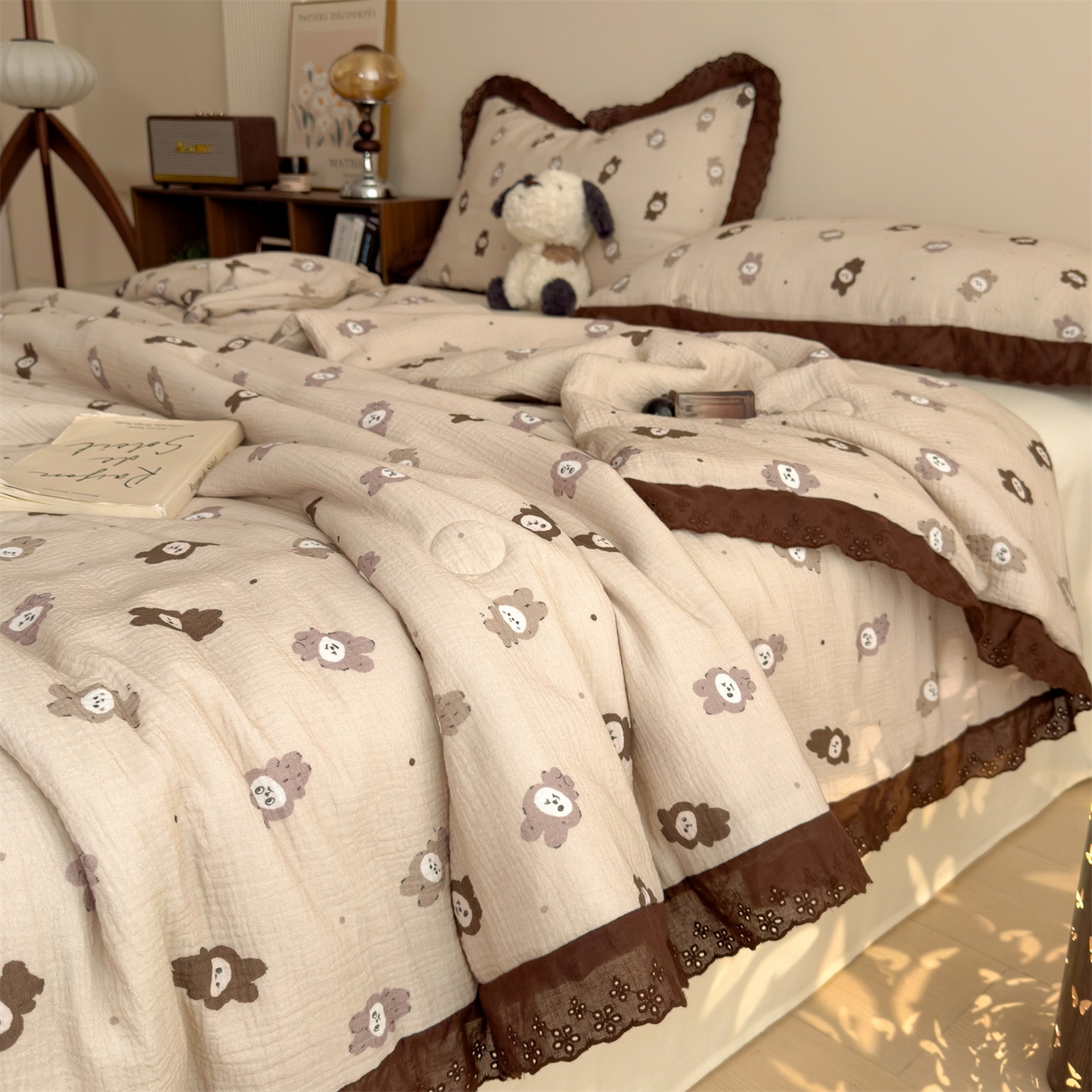 91家纺网 家纺一手货源 找家纺 兄弟坊 2026新款A类美拉德全棉韩版皱皱纱花边大豆夏被夏凉被空调被午睡被 皱皱纱花边款-布娃娃