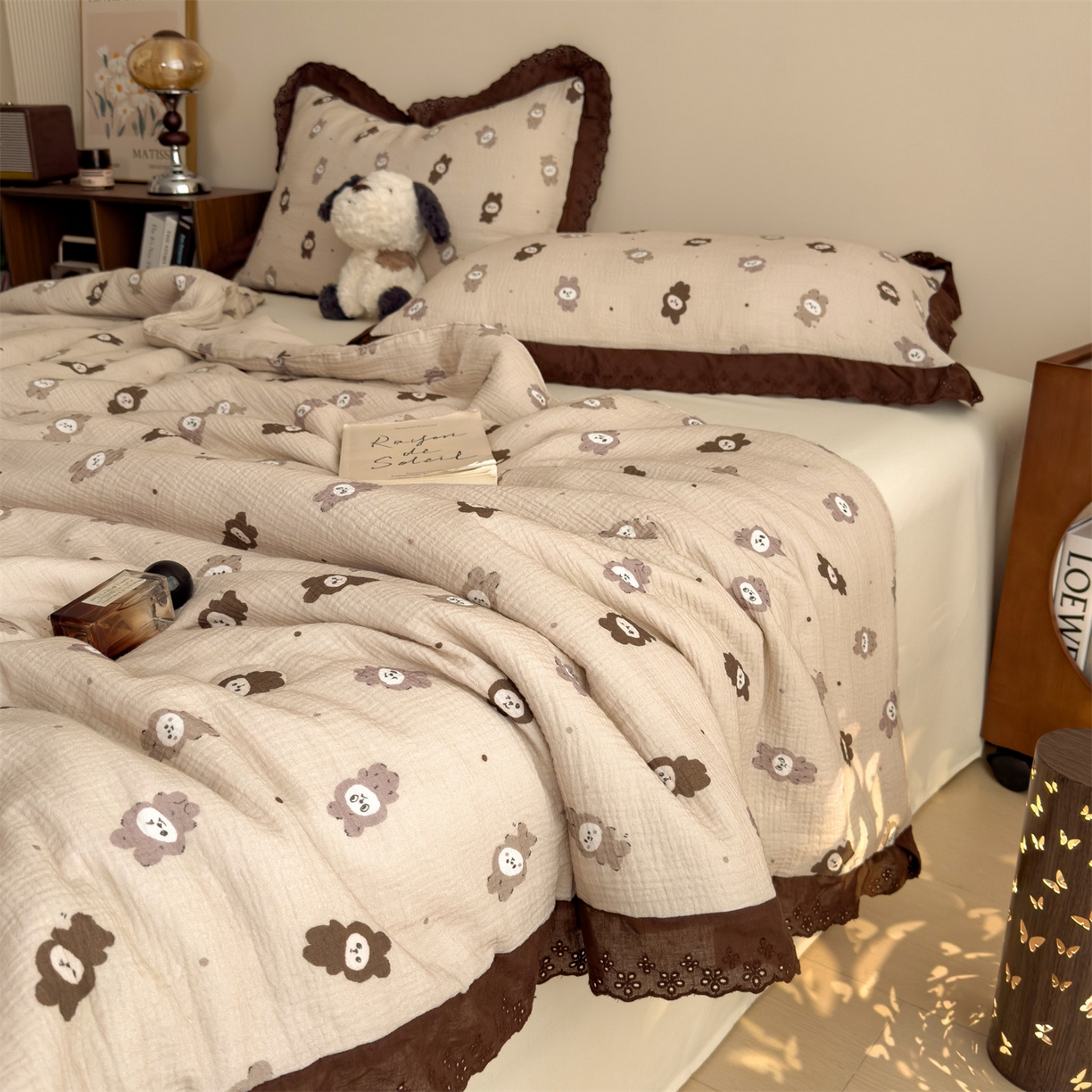 91家纺网 家纺一手货源 找家纺 兄弟坊 2026新款A类美拉德全棉韩版皱皱纱花边大豆夏被夏凉被空调被午睡被 皱皱纱花边款-布娃娃