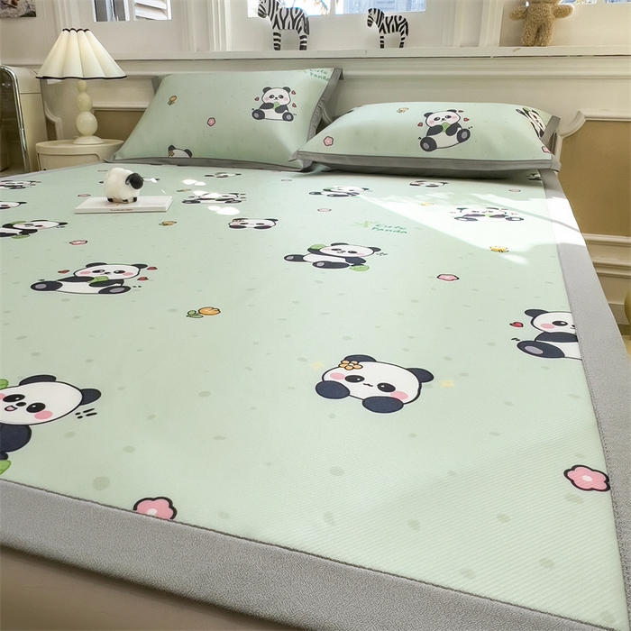 91家纺网 家纺一手货源 找家纺 布凡家居 2026新款卡通冰丝印花凉席 熊猫乐园