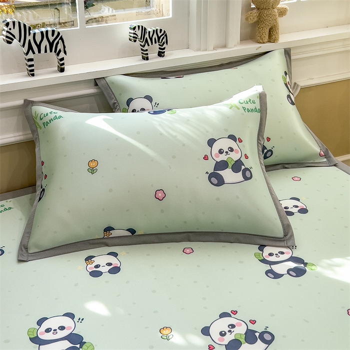 91家纺网 家纺一手货源 找家纺 布凡家居 2026新款卡通冰丝印花凉席 熊猫乐园