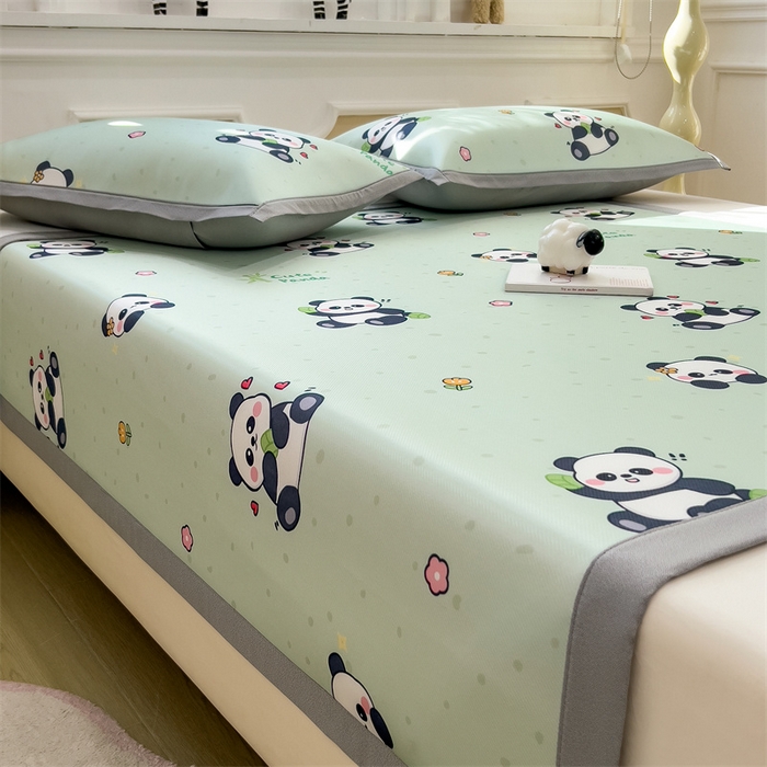 91家纺网 家纺一手货源 找家纺 布凡家居 2026新款卡通冰丝印花凉席 熊猫乐园