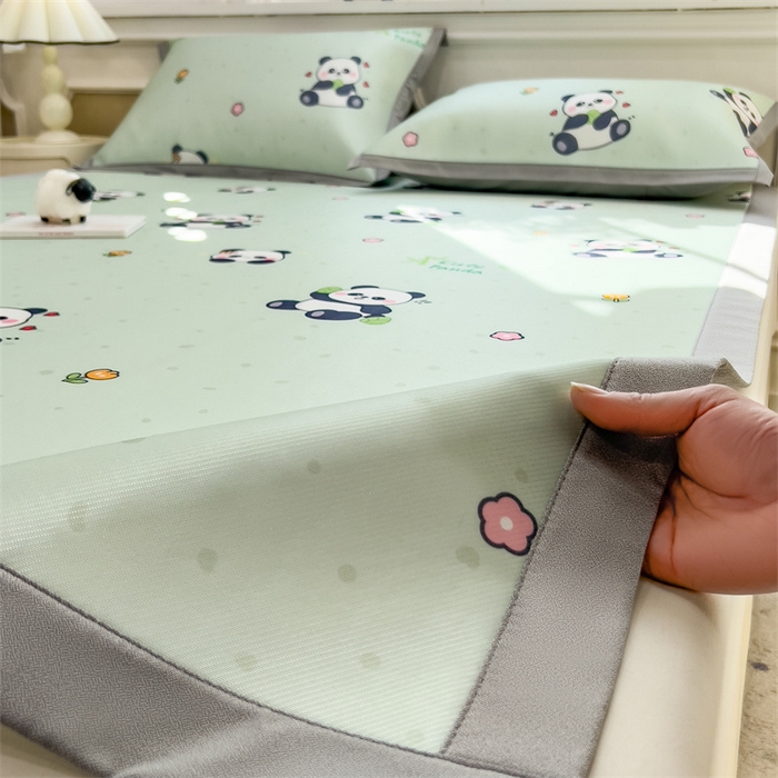 91家纺网 家纺一手货源 找家纺 布凡家居 2026新款卡通冰丝印花凉席 熊猫乐园