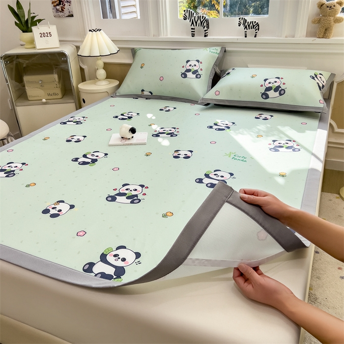 91家纺网 家纺一手货源 找家纺 布凡家居 2026新款卡通冰丝印花凉席 熊猫乐园