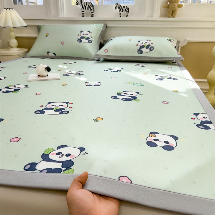 91家纺网 家纺一手货源 找家纺 布凡家居 2026新款卡通冰丝印花凉席 熊猫乐园