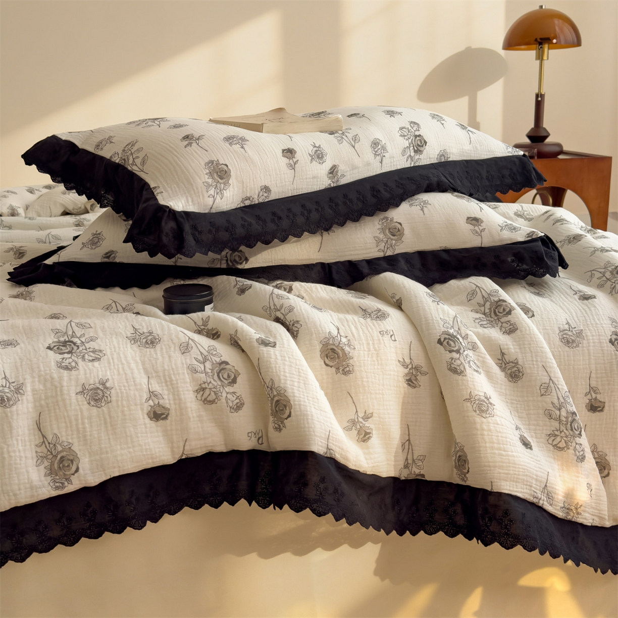 91家纺网 家纺一手货源 找家纺 兄弟坊 2026新款A类美拉德全棉韩版皱皱纱花边大豆夏被夏凉被空调被午睡被 皱皱纱花边款-甜静花园