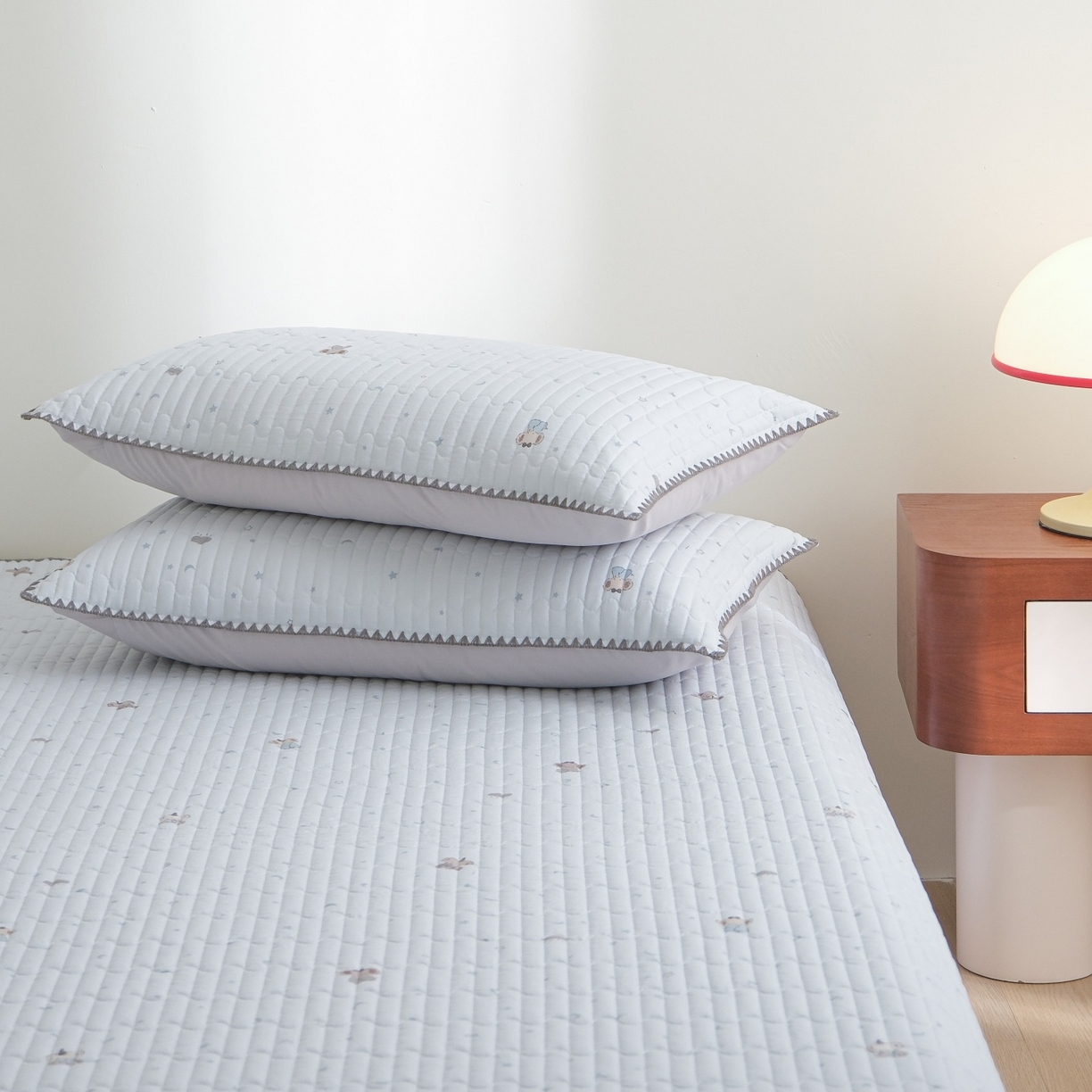 91家纺网 家纺一手货源 找家纺 庭笙 2026新款卡通贝壳针两面可用夹棉床盖床盖四件套 暖小象-兰