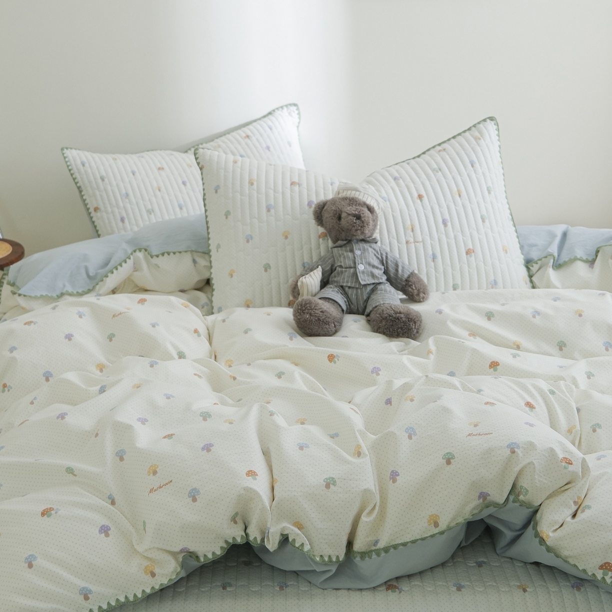 91家纺网 家纺一手货源 找家纺 庭笙 2026新款卡通贝壳针两面可用夹棉床盖床盖四件套 小蘑菇-米