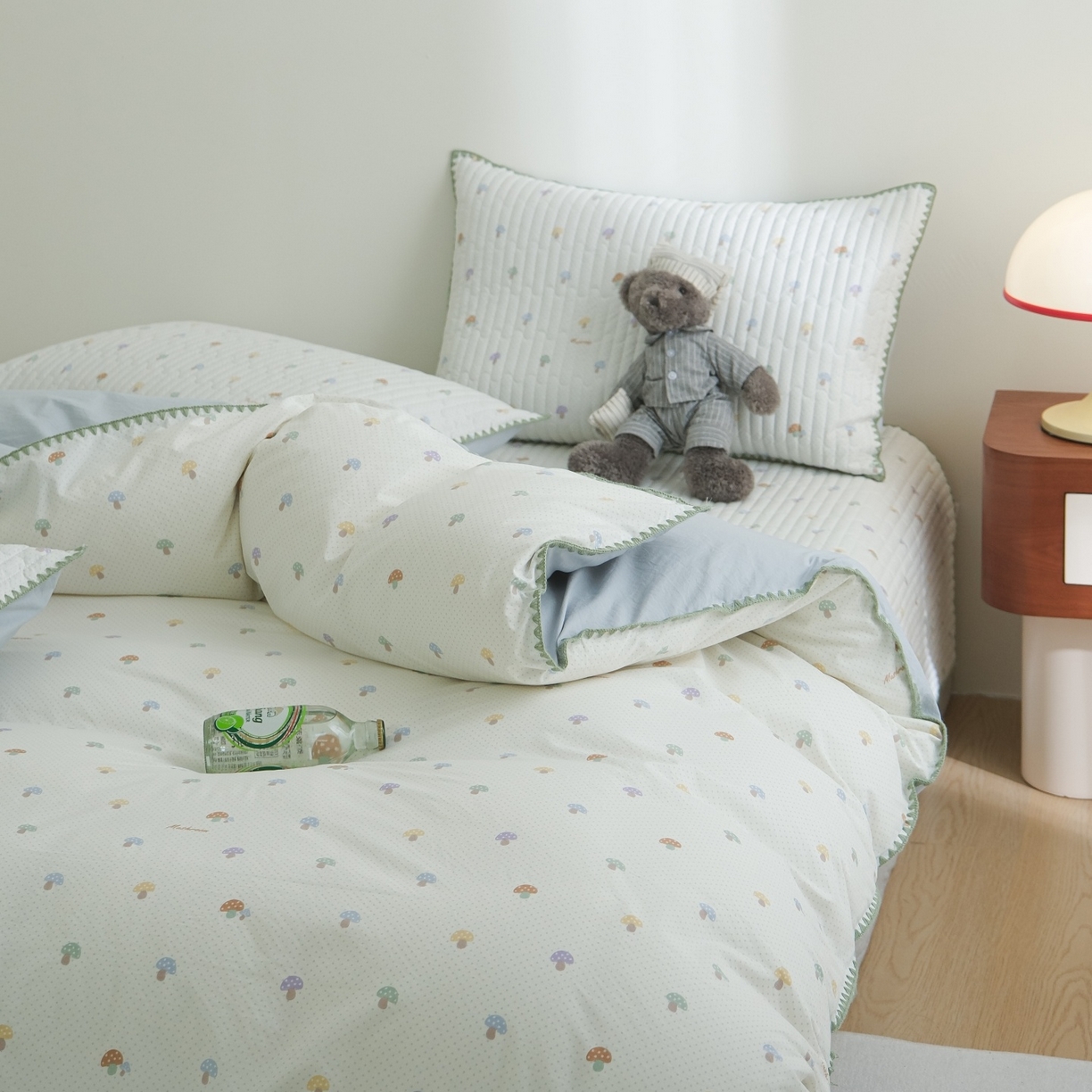 91家纺网 家纺一手货源 找家纺 庭笙 2026新款卡通贝壳针两面可用夹棉床盖床盖四件套 小蘑菇-米