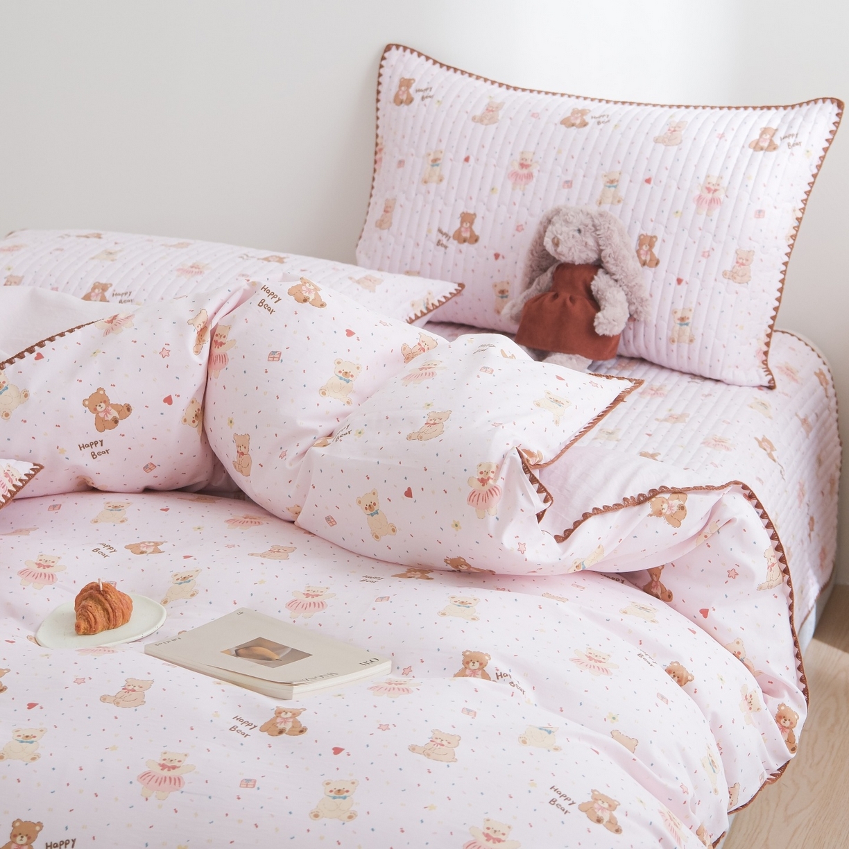 91家纺网 家纺一手货源 找家纺 庭笙 2026新款卡通贝壳针两面可用夹棉床盖床盖四件套 乐乐熊-粉