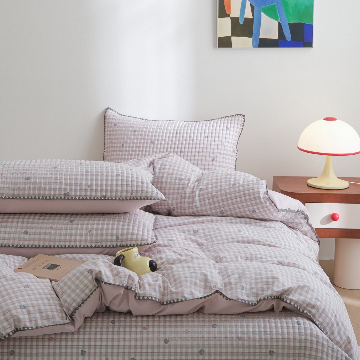 91家纺网 家纺一手货源 找家纺 庭笙 2026新款卡通贝壳针两面可用夹棉床盖床盖四件套 安格熊-粉