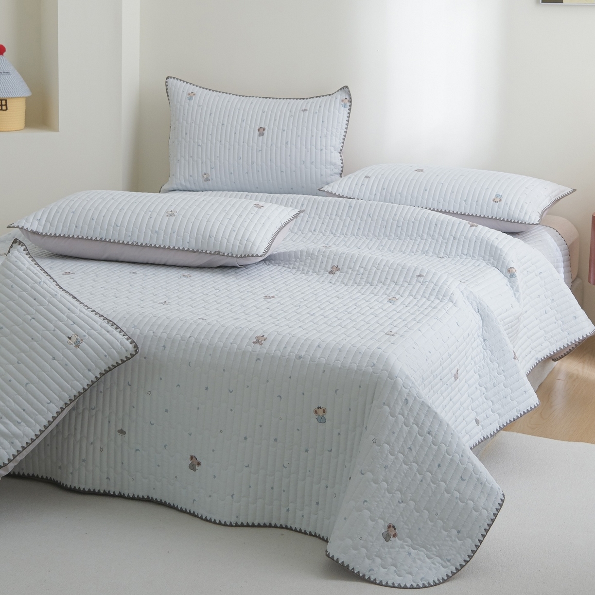 91家纺网 家纺一手货源 找家纺 庭笙 2026新款卡通贝壳针两面可用夹棉床盖床盖四件套 暖小象-兰