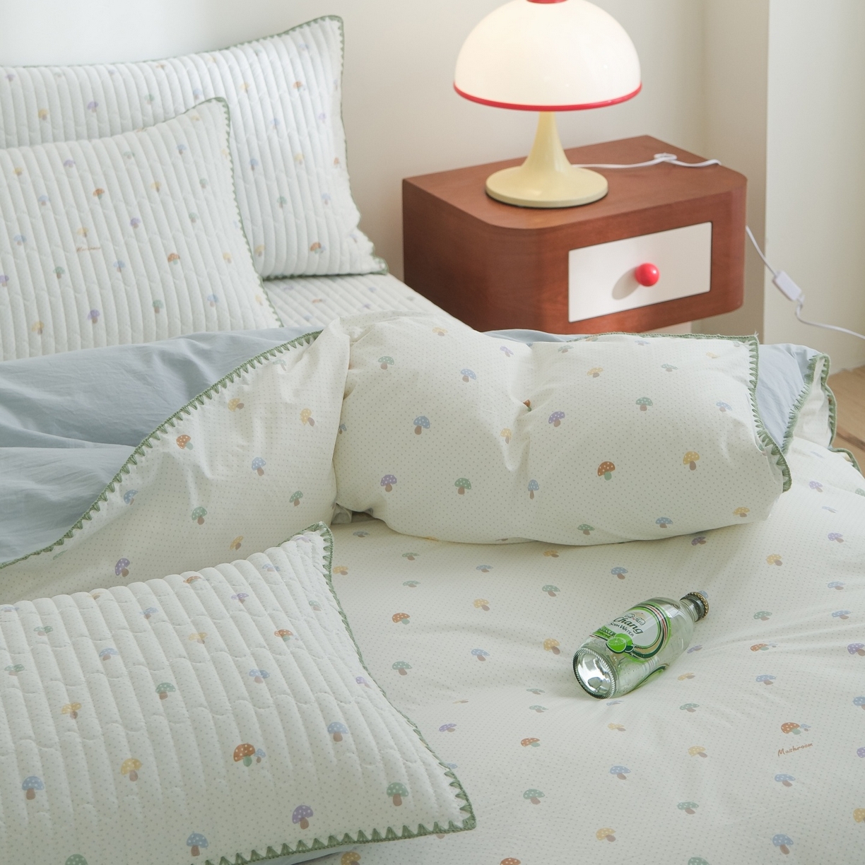 91家纺网 家纺一手货源 找家纺 庭笙 2026新款卡通贝壳针两面可用夹棉床盖床盖四件套 小蘑菇-米