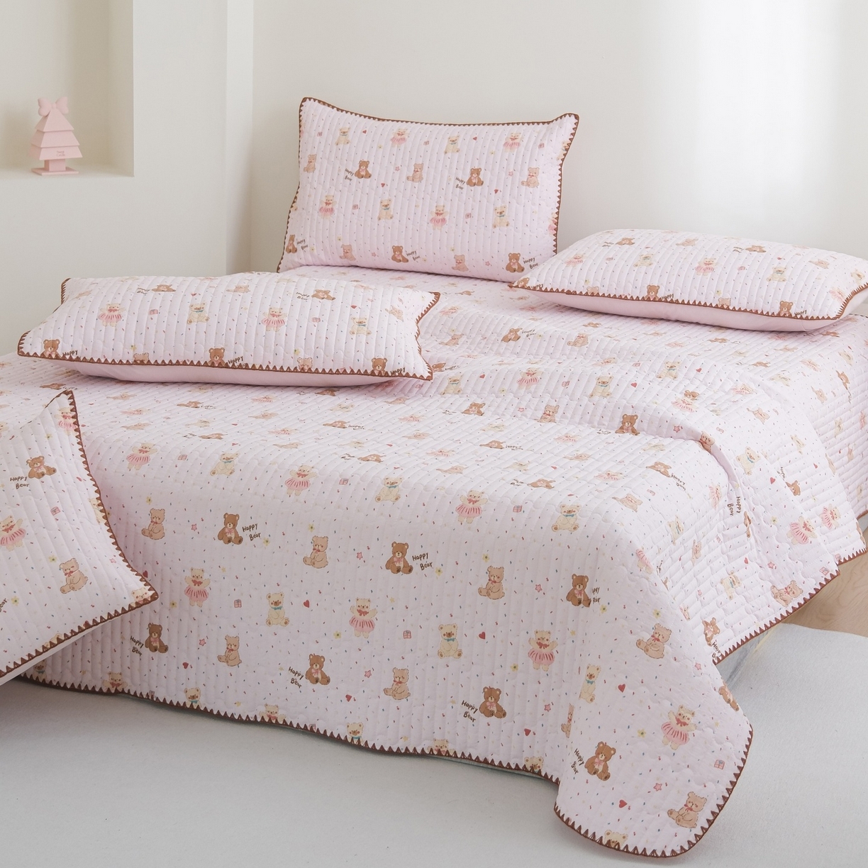 91家纺网 家纺一手货源 找家纺 庭笙 2026新款卡通贝壳针两面可用夹棉床盖床盖四件套 乐乐熊-粉