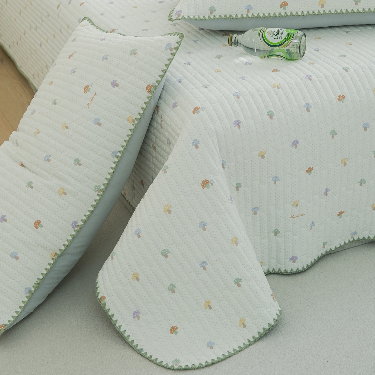 91家纺网 家纺一手货源 找家纺 庭笙 2026新款卡通贝壳针两面可用夹棉床盖床盖四件套 小蘑菇-米