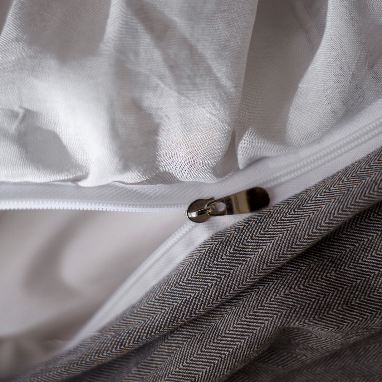 91家纺网 家纺一手货源 找家纺 （总）蓝邻家纺 2026新款全棉60s色织剪花花边四件套系列