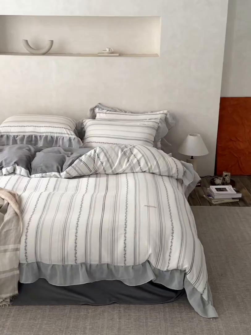 91家纺网 家纺一手货源 找家纺 （总）蓝邻家纺 2026新款全棉60s色织剪花花边四件套系列