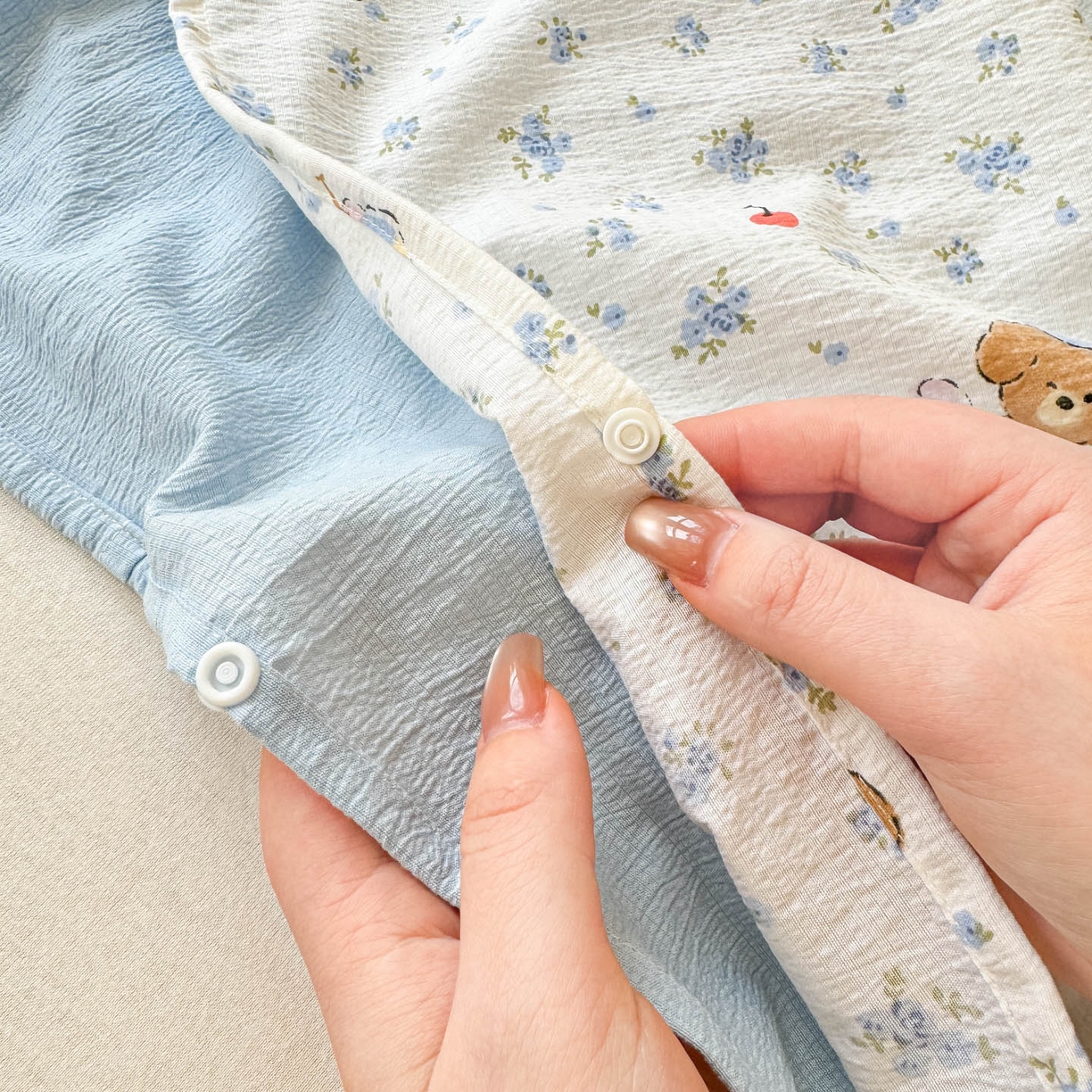 91家纺网 家纺一手货源 找家纺 Sweet dreams甜梦 2026新款A类皱皱双层纱小清新酒店一体式旅行睡袋 碎花小狗