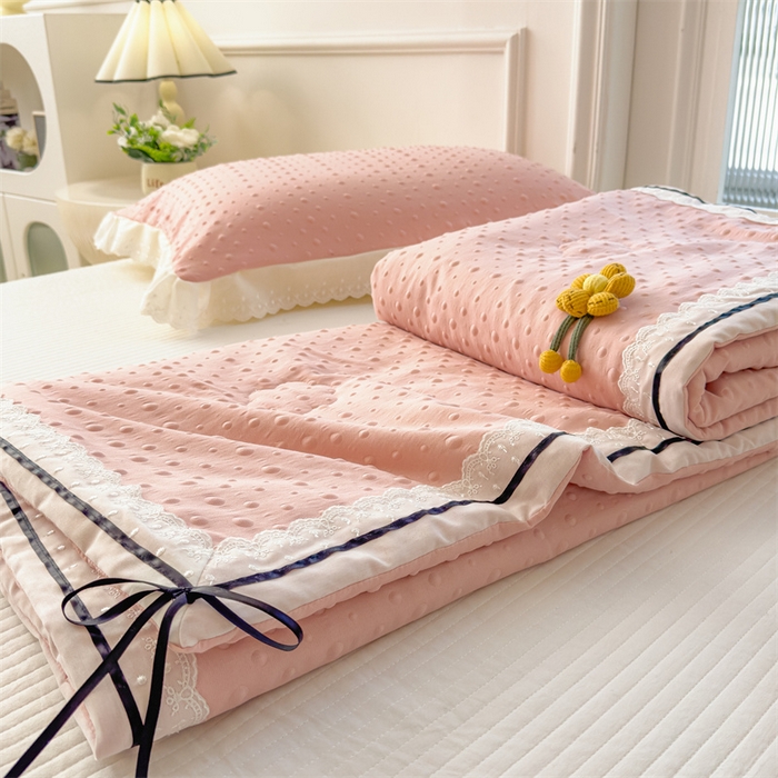 91家纺网 家纺一手货源 找家纺 布凡家居 2026新款四层纱按摩豆豆被泡泡夏被子被芯 小花-豆沙
