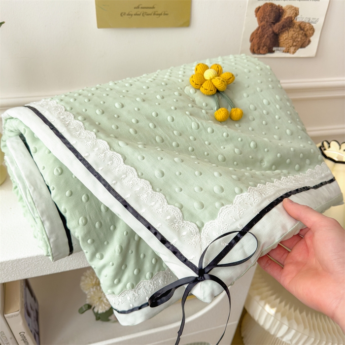 91家纺网 家纺一手货源 找家纺 布凡家居 2026新款四层纱按摩豆豆被泡泡夏被子被芯 小花-浅绿