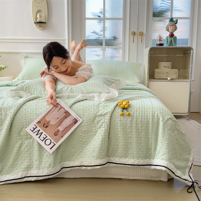 91家纺网 家纺一手货源 找家纺 布凡家居 2026新款四层纱按摩豆豆被泡泡夏被子被芯 小花-浅绿