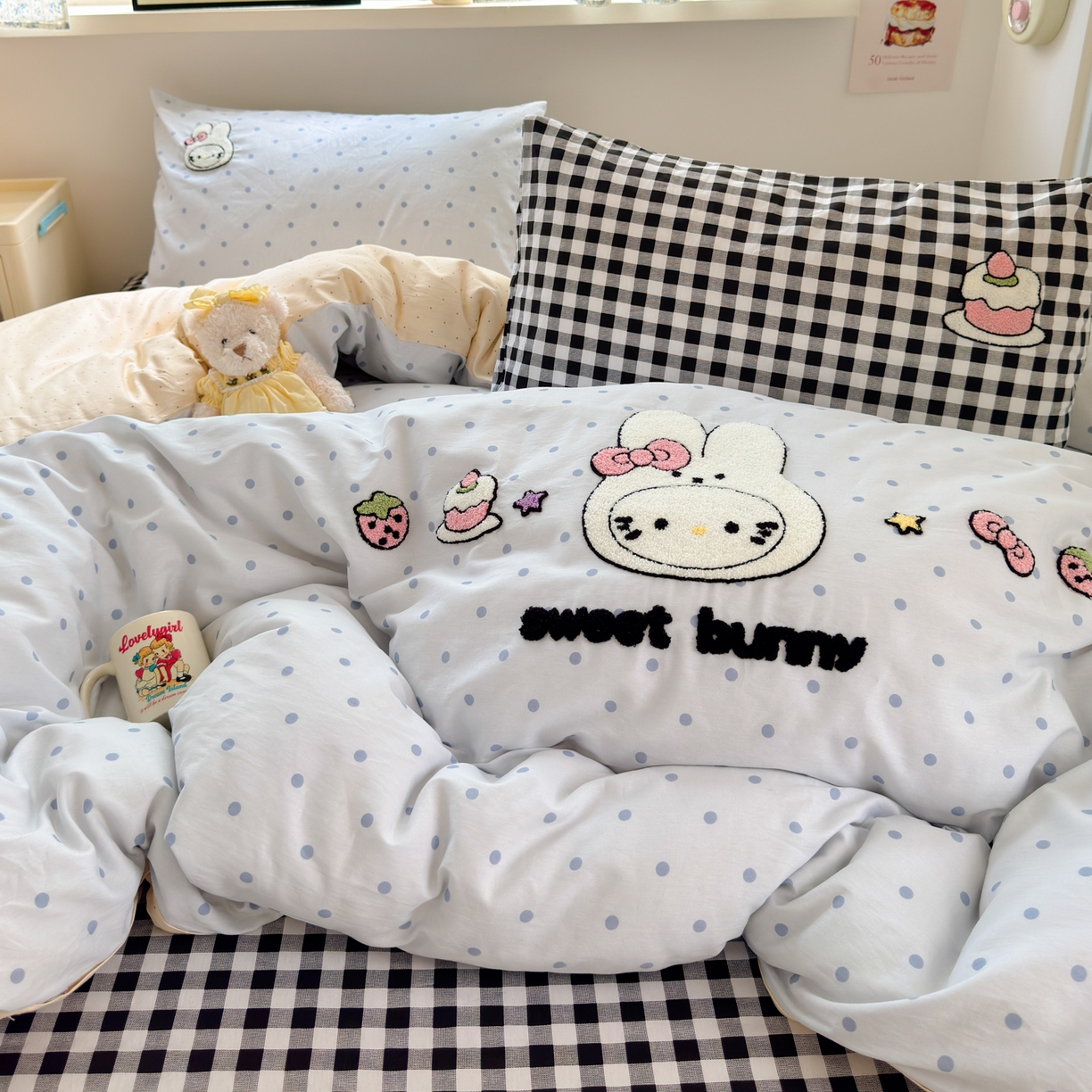 91家纺网 家纺一手货源 找家纺 云锦家居 2026新款13370纯棉毛巾绣呆萌系列四件套第一波 波点米菲兔