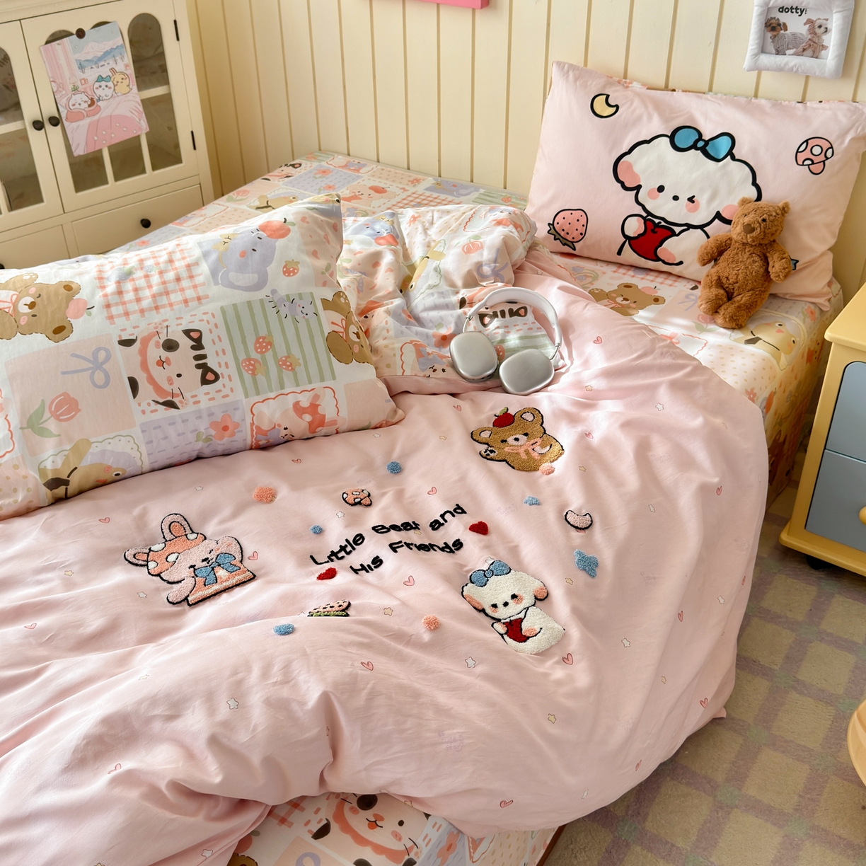 91家纺网 家纺一手货源 找家纺 云锦家居 2026新款13370纯棉毛巾绣呆萌系列四件套第一波 拼图屋