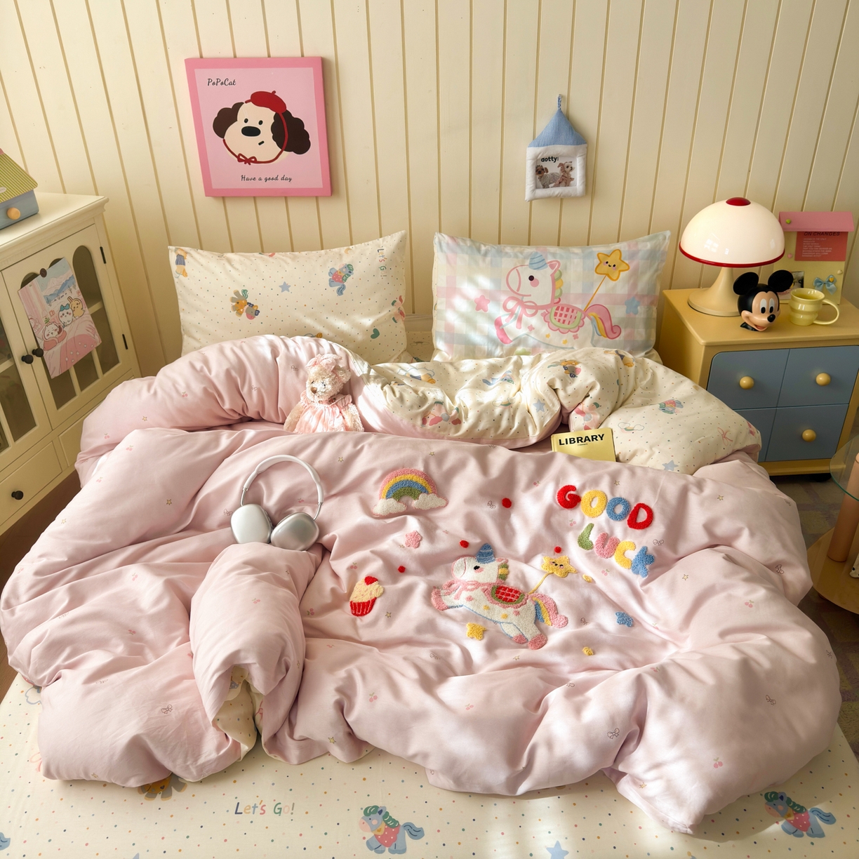 91家纺网 家纺一手货源 找家纺 云锦家居 2026新款13370纯棉毛巾绣呆萌系列四件套第一波 马上有钱-粉