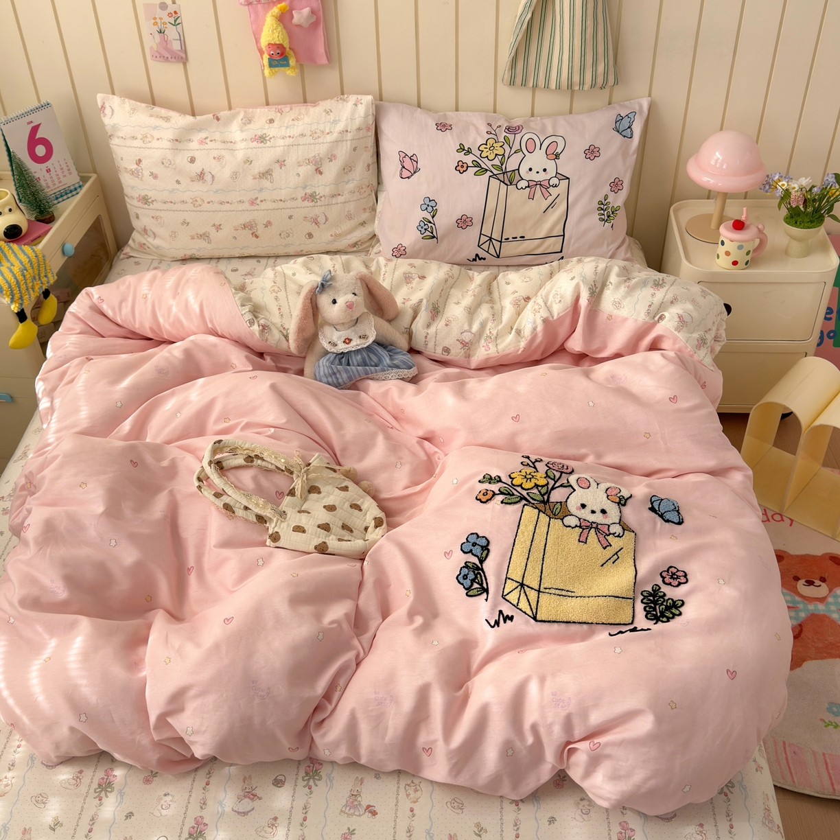 91家纺网 家纺一手货源 找家纺 云锦家居 2026新款13370纯棉毛巾绣呆萌系列四件套第一波 小兔花园