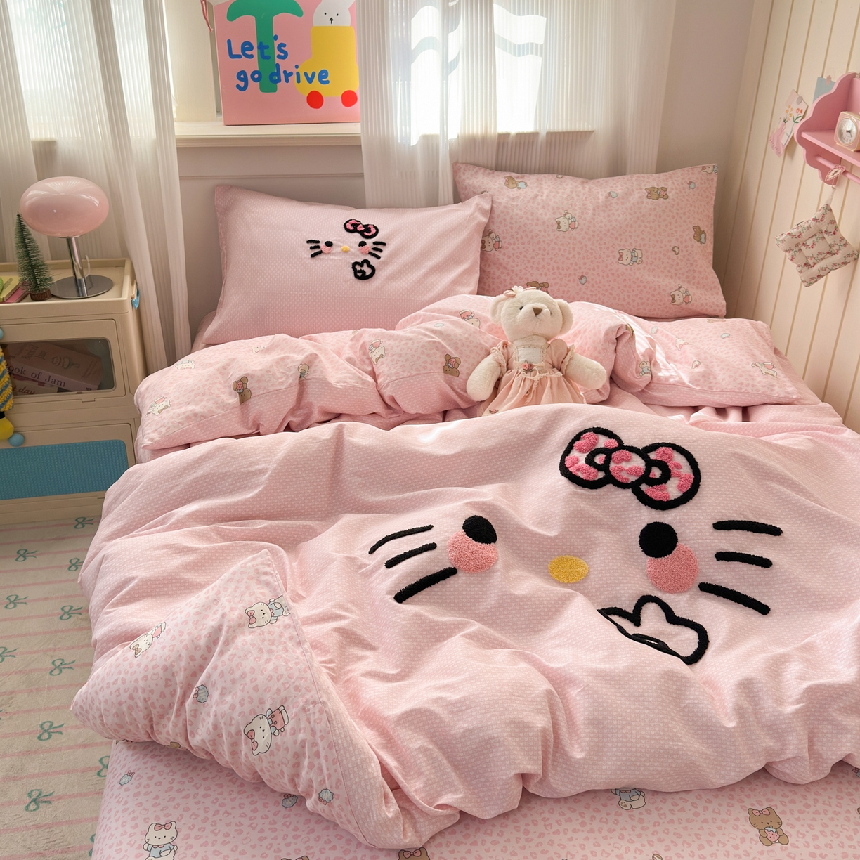 91家纺网 家纺一手货源 找家纺 云锦家居 2026新款13370纯棉毛巾绣呆萌系列四件套第一波 豹纹KT 粉