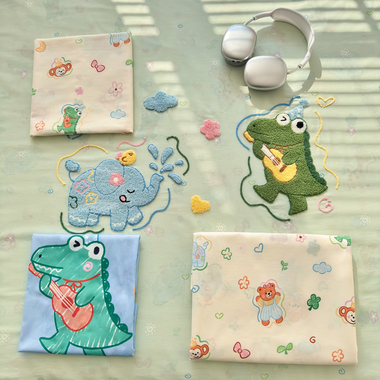 91家纺网 家纺一手货源 找家纺 云锦家居 2026新款13370纯棉毛巾绣呆萌系列四件套第一波 动物世界