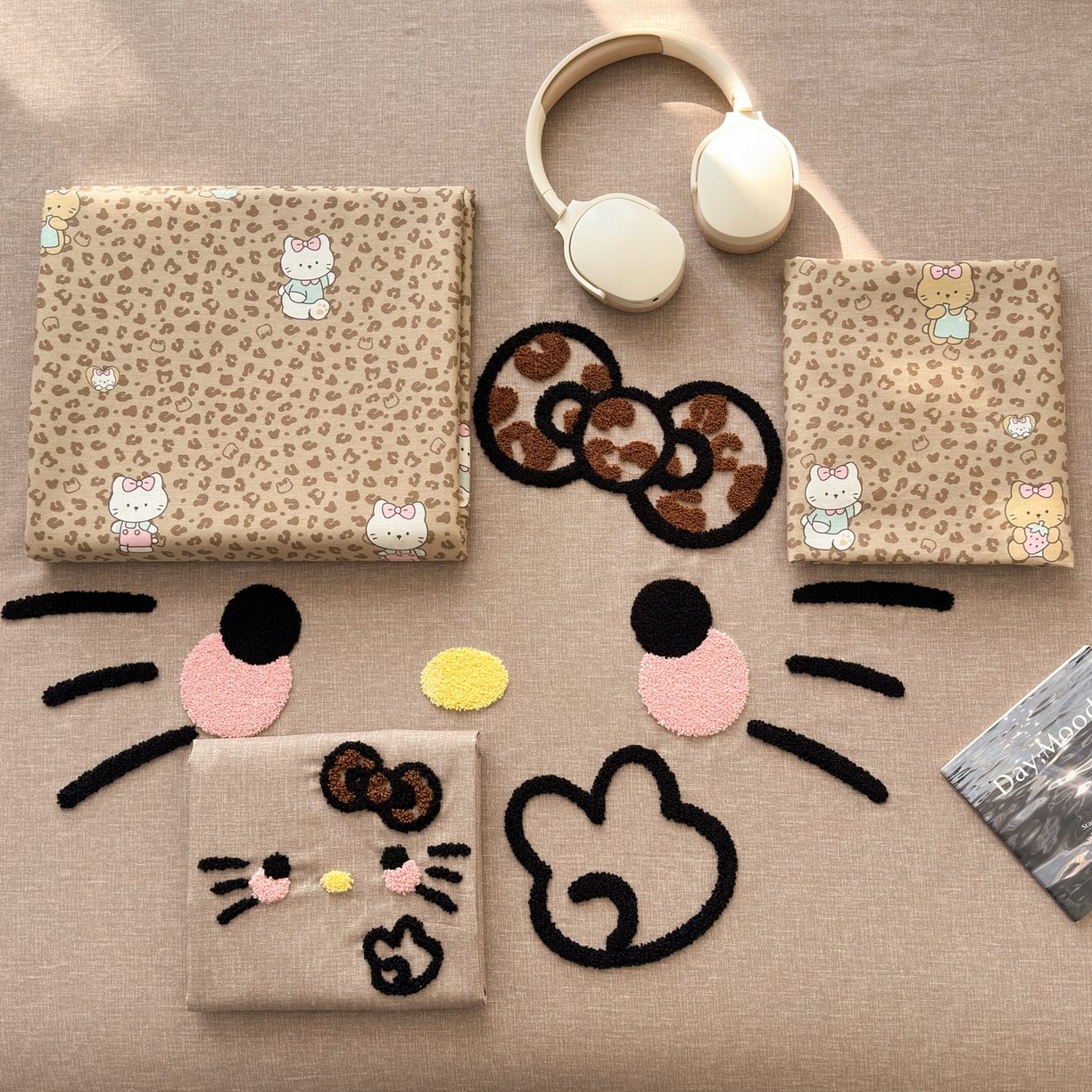 91家纺网 家纺一手货源 找家纺 云锦家居 2026新款13370纯棉毛巾绣呆萌系列四件套第一波 豹纹KT 咖