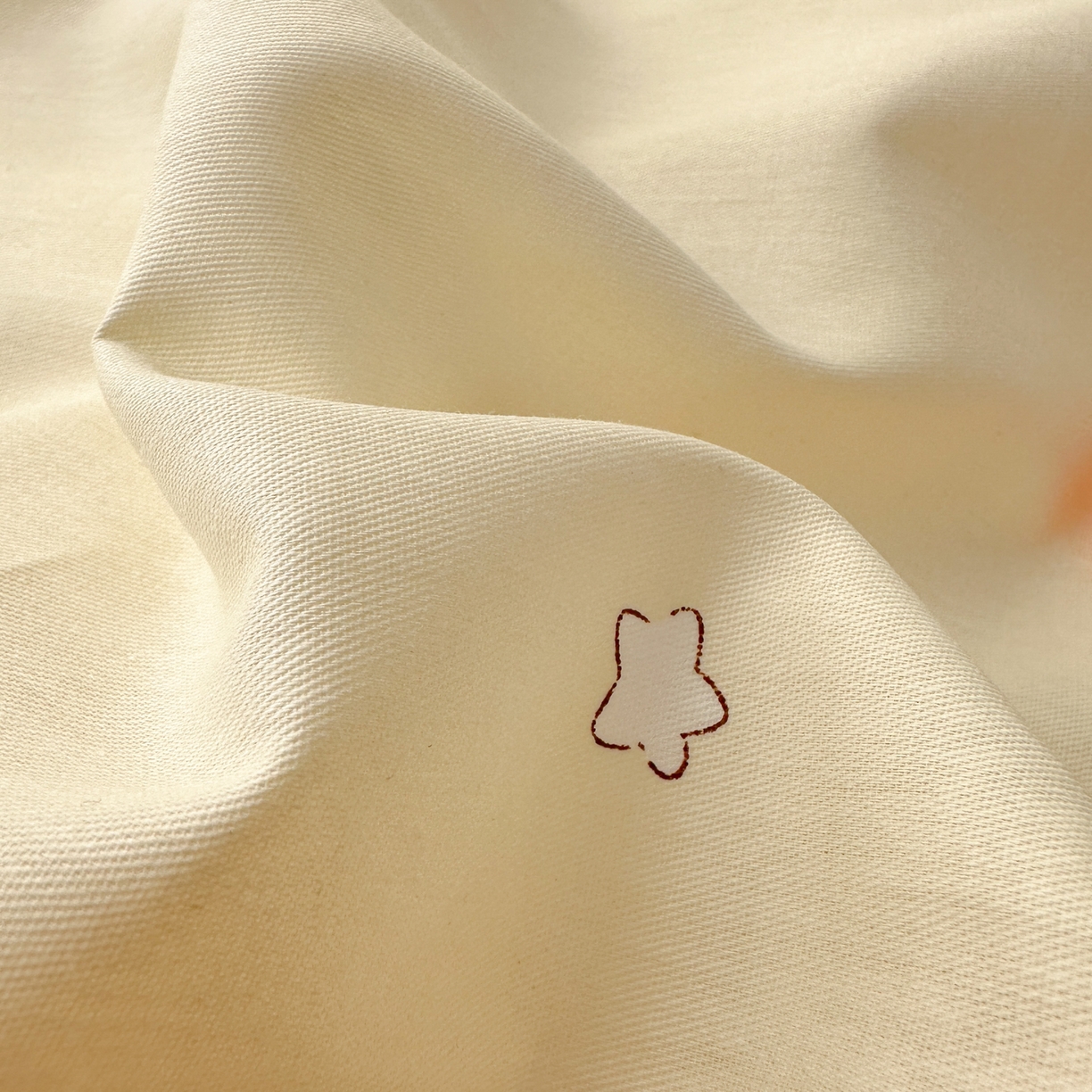 91家纺网 家纺一手货源 找家纺 云锦家居 2026新款13370纯棉毛巾绣呆萌系列四件套第一波 彩色小猫